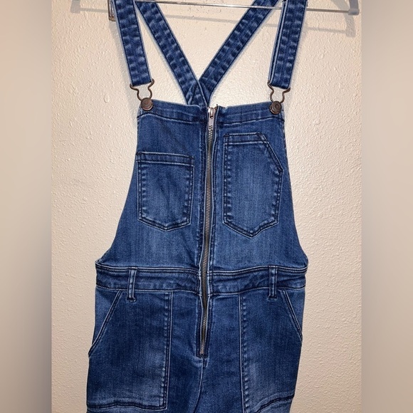 American Eagle Outfitters Blue Denim Zip Down Short Overalls Juniors Size Medium - Picture 2 of 7